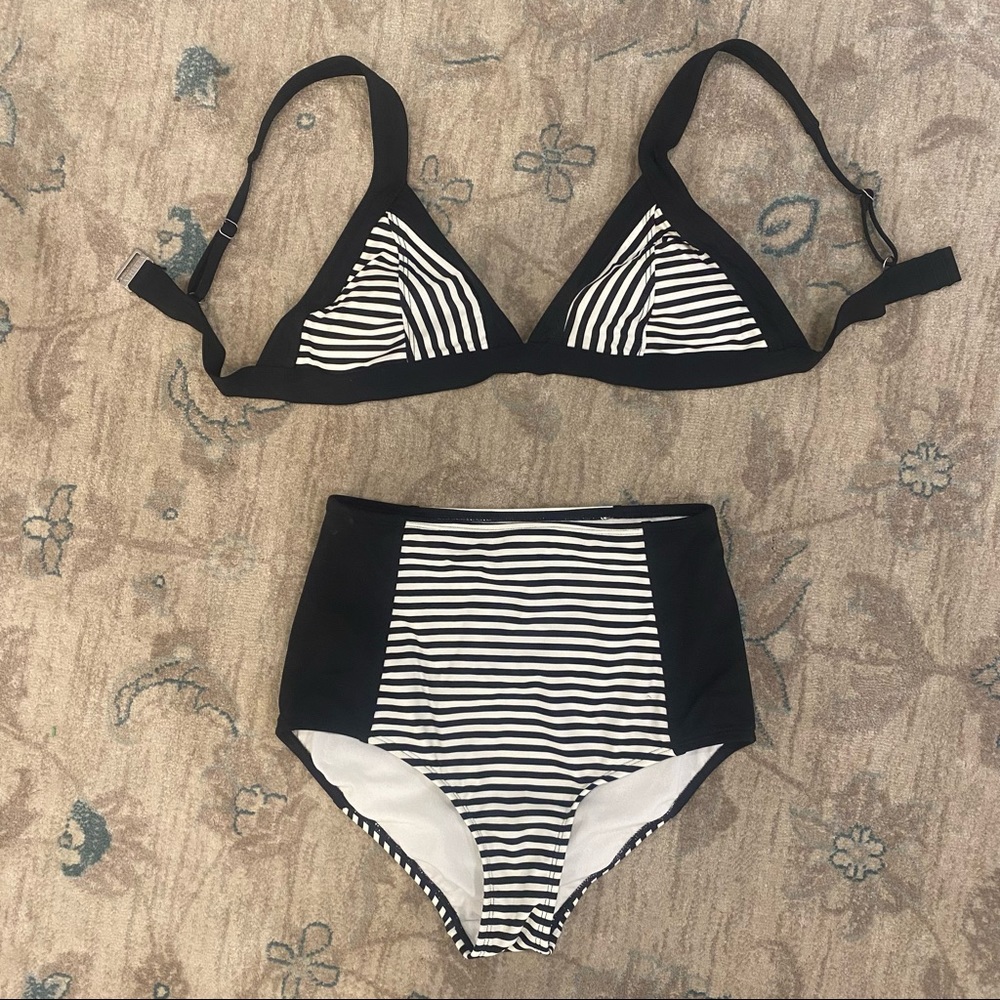 Athleta black and white striped swimsuit